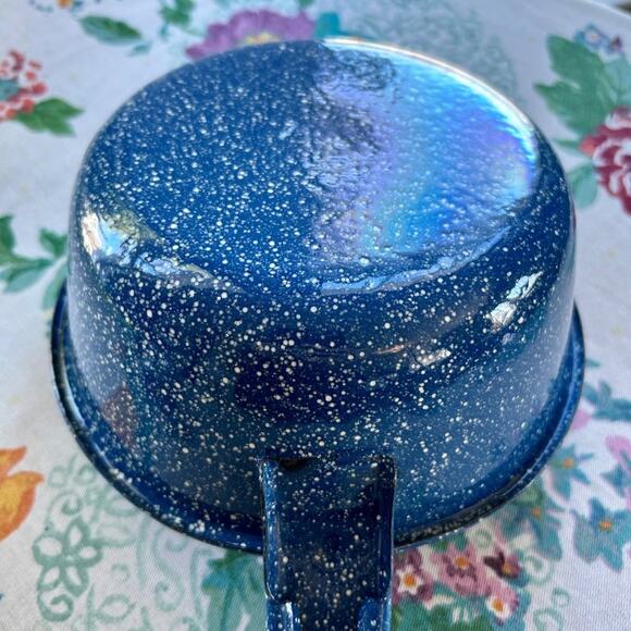 Vintage Blue Splatterware Enamel Ladle – Speckled Sauce Pan with Handle - Picture 11 of 12